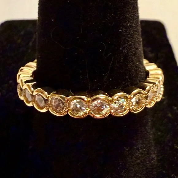 Ring - sz 8 - gold tone band with clear crystals - new! Dainty - classic. BOGO - Picture 4 of 10